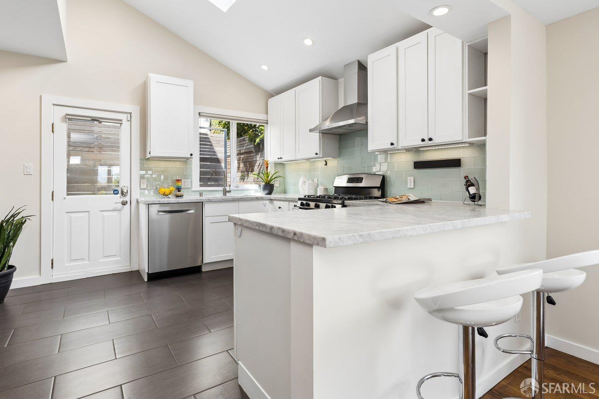 Photo #13: 426123796 Listing: Photo #13