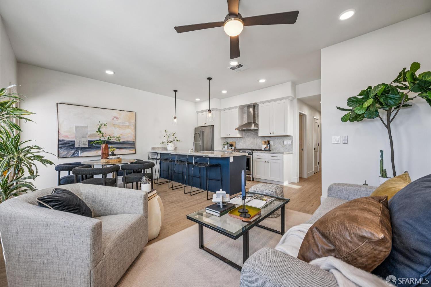 Photo #4: 426123667 Listing: Photo #4