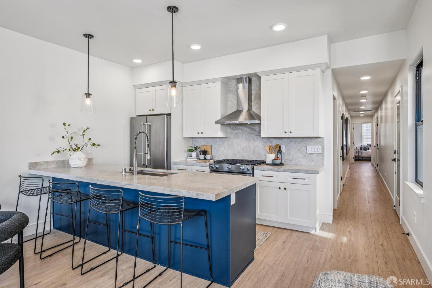 Photo #10: 426123667 Listing: Photo #10