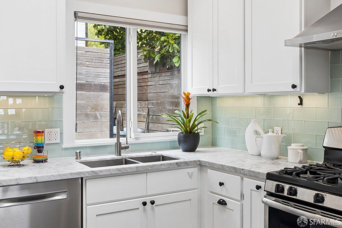 Photo #15: 426123796 Listing: Photo #15