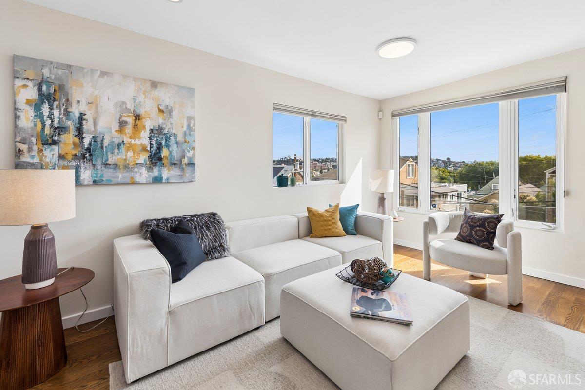 Photo #5: 426123796 Listing: Photo #5