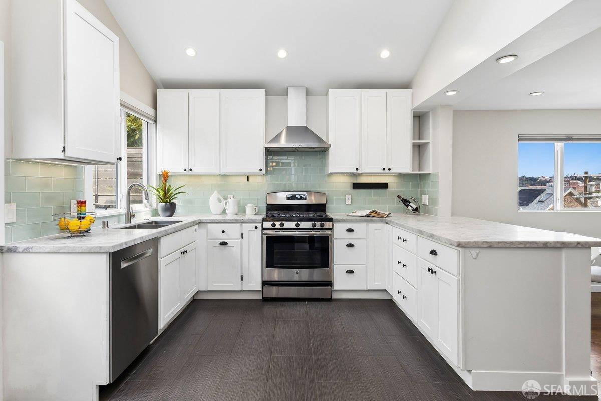 Photo #11: 426123796 Listing: Photo #11