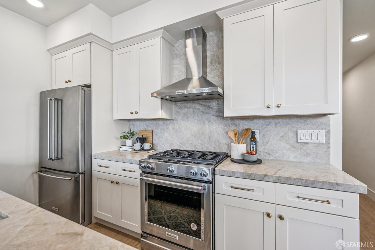 Photo #11: 426123667 Listing: Photo #11