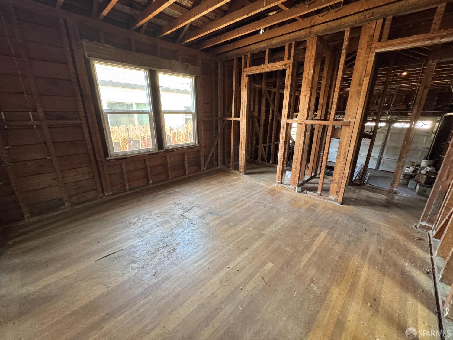 Detail Gallery Image 9 of 33 For 563 Durant Ave, San Leandro,  CA 94577 - 2 Beds | 1 Baths