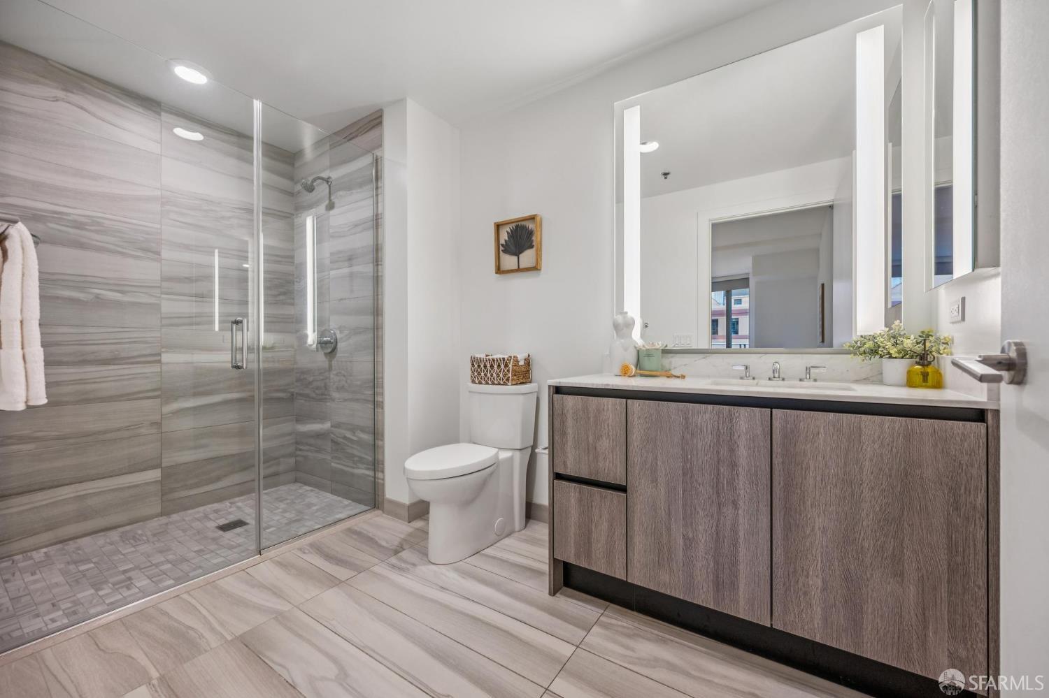 Photo #25: 426121930 Listing: Photo #25