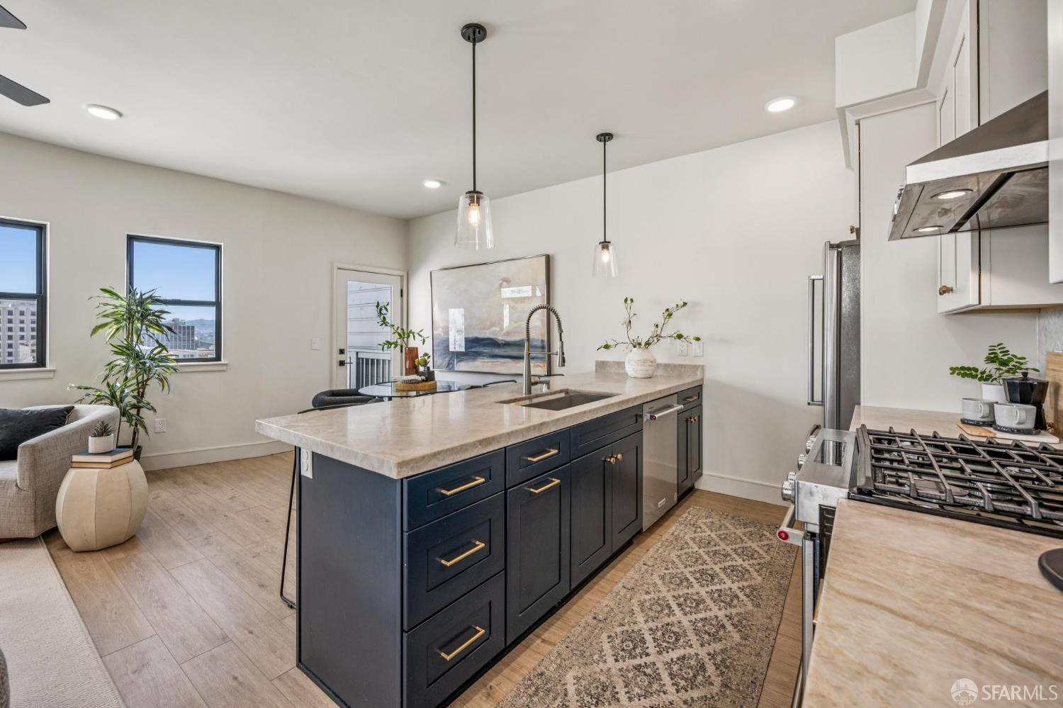 Photo #14: 426123667 Listing: Photo #14