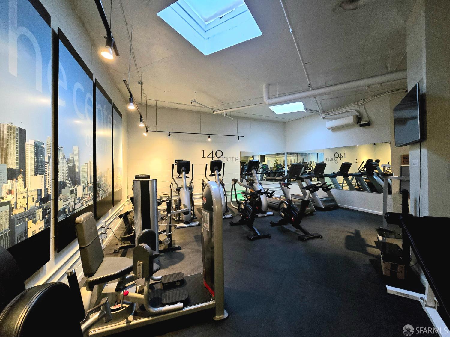 Photo #11: 426123644 Listing: Photo #11