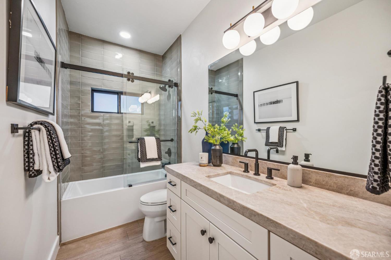 Photo #22: 426123667 Listing: Photo #22