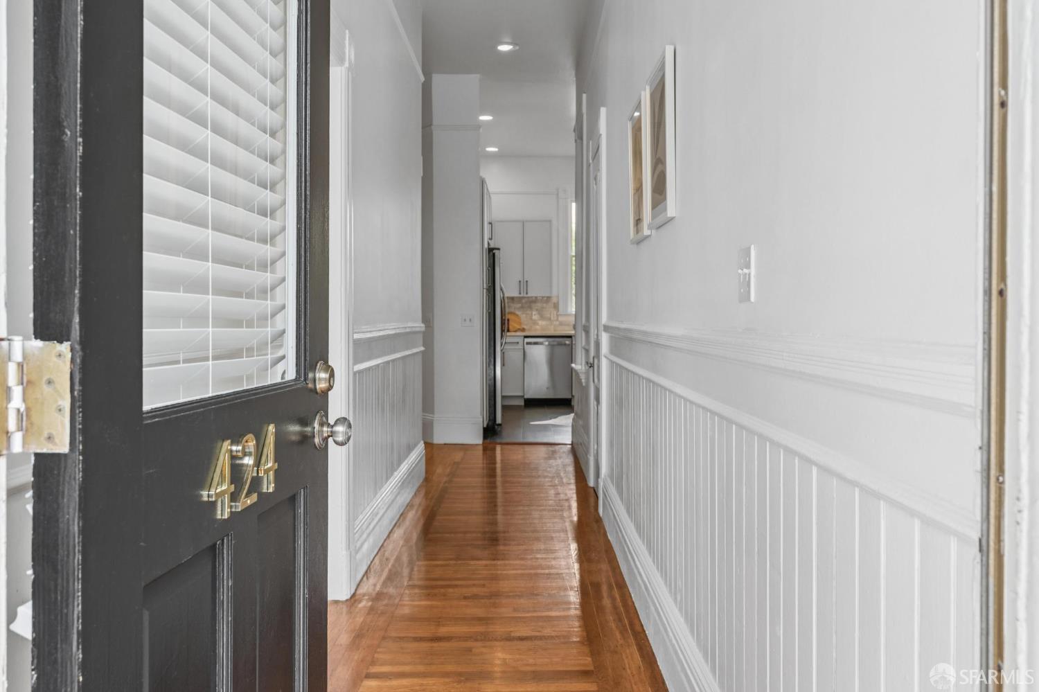 Photo #4: 426120587 Listing: Photo #4