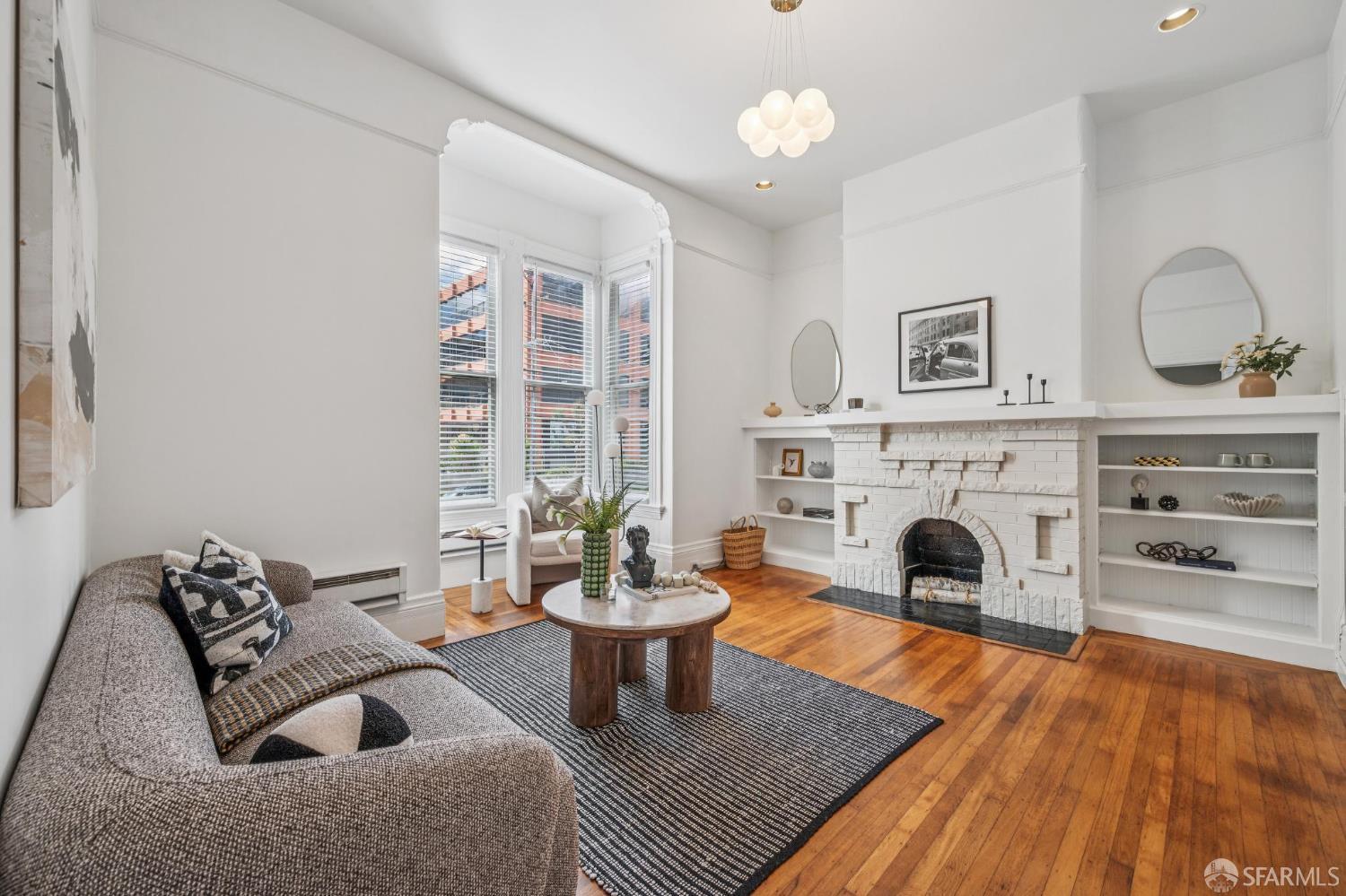 Photo #5: 426120587 Listing: Photo #5