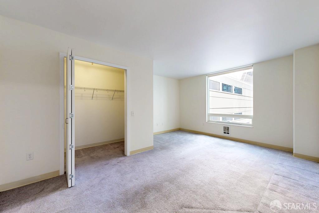 Photo #17: 426123094 Listing: Photo #17