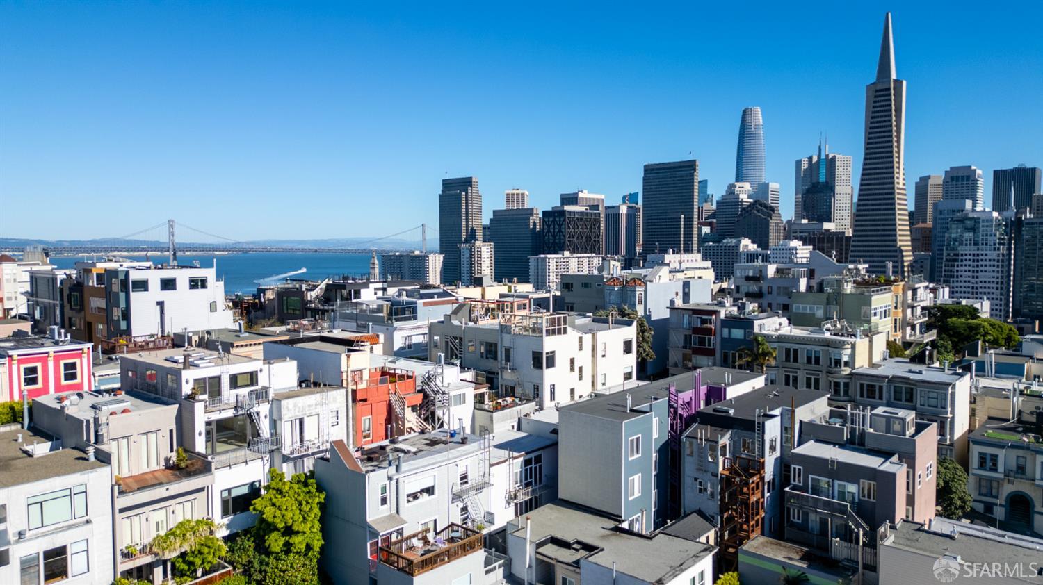 Detail Gallery Image 3 of 13 For 24 Windsor Pl, San Francisco,  CA 94133 - – Beds | – Baths