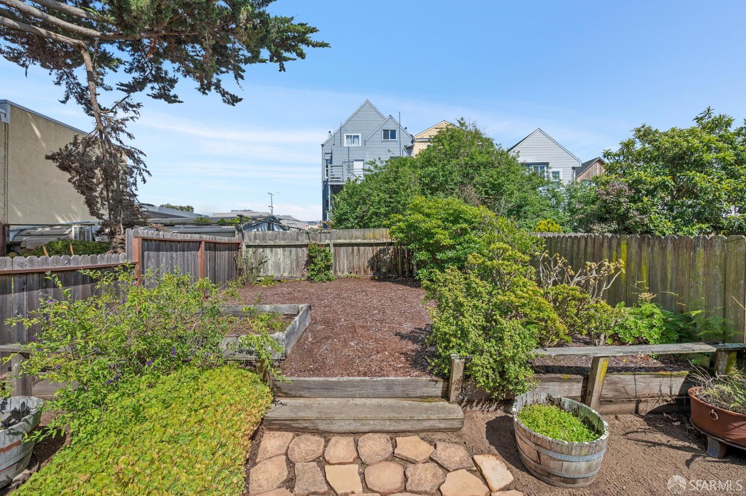 Photo #42: 426120587 Listing: Photo #42