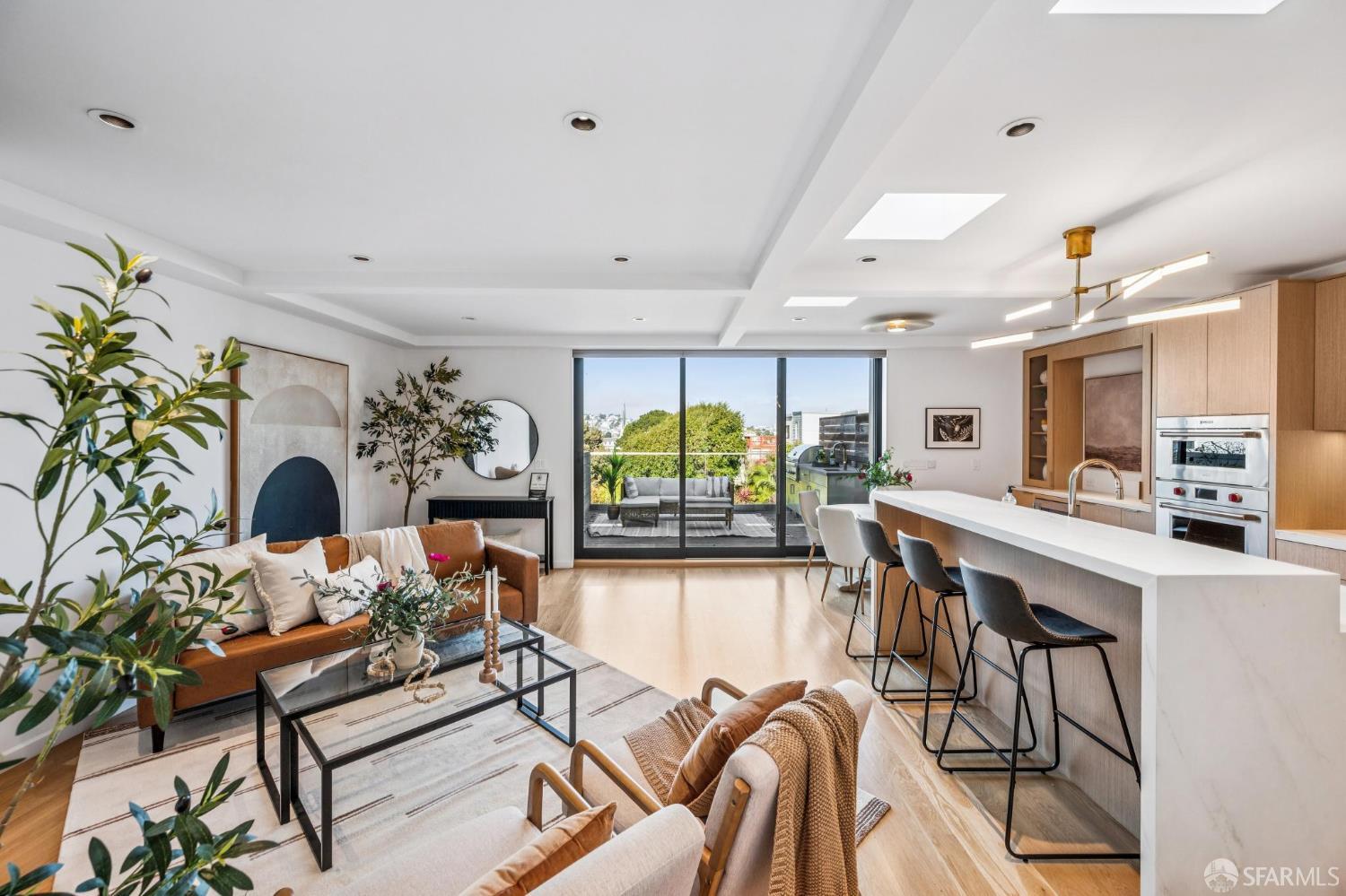 Front Image Thumbnail for SF426123883