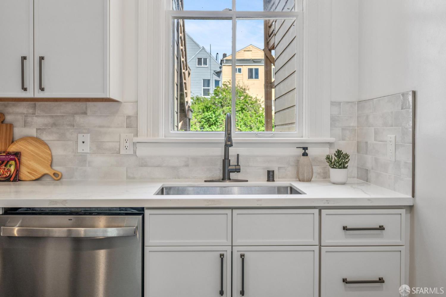 Photo #23: 426120587 Listing: Photo #23