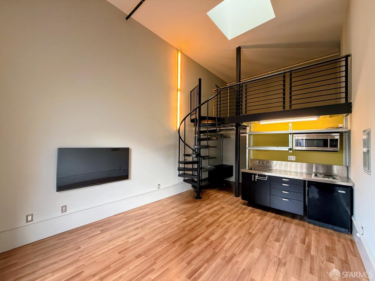 Photo #8: 426123297 Listing: Photo #8