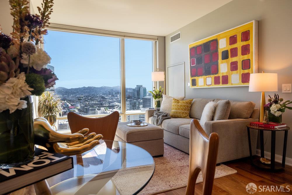 425 1st St #2005, San Francisco, CA, 94105