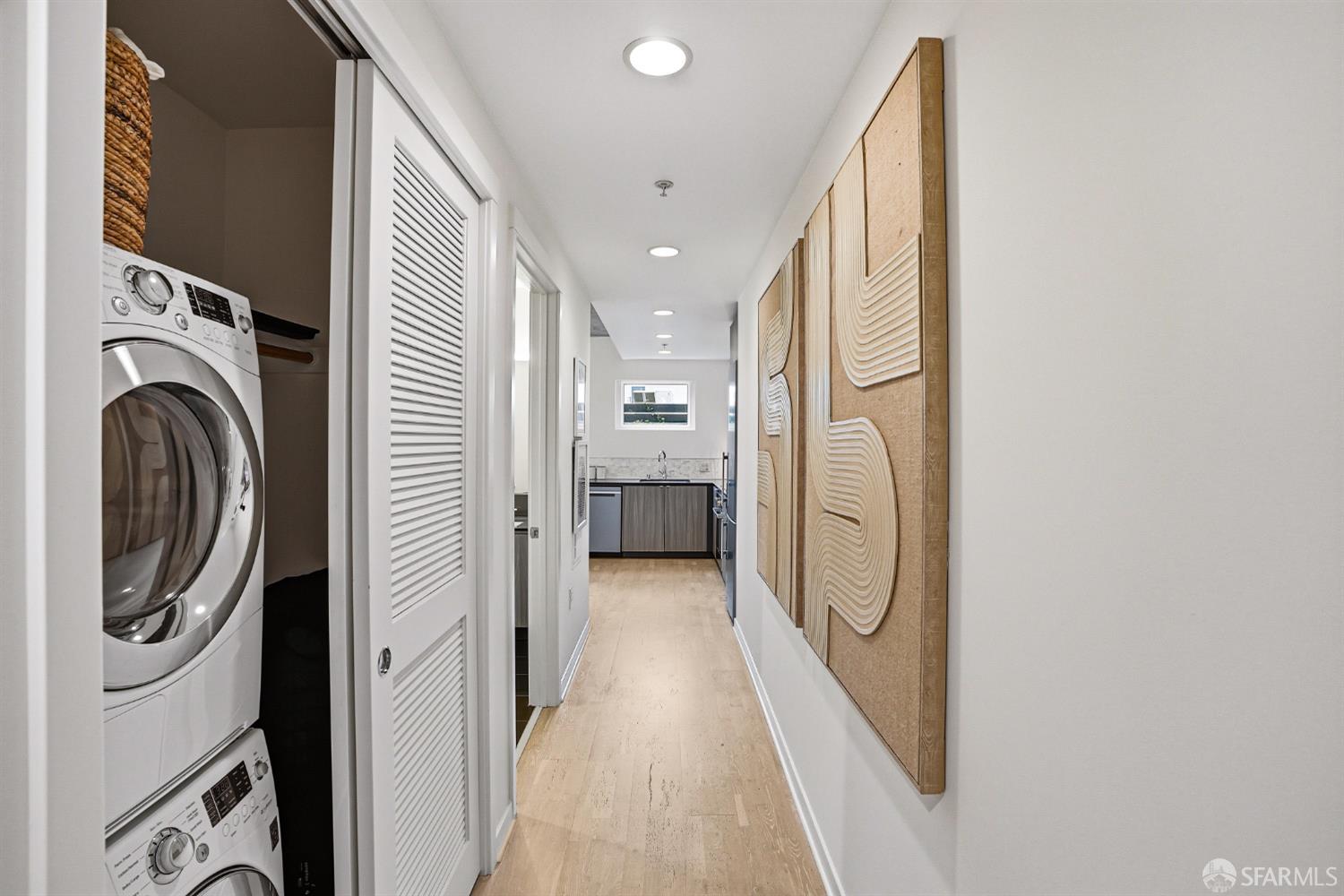 Photo #5: 426124573 Listing: Photo #5