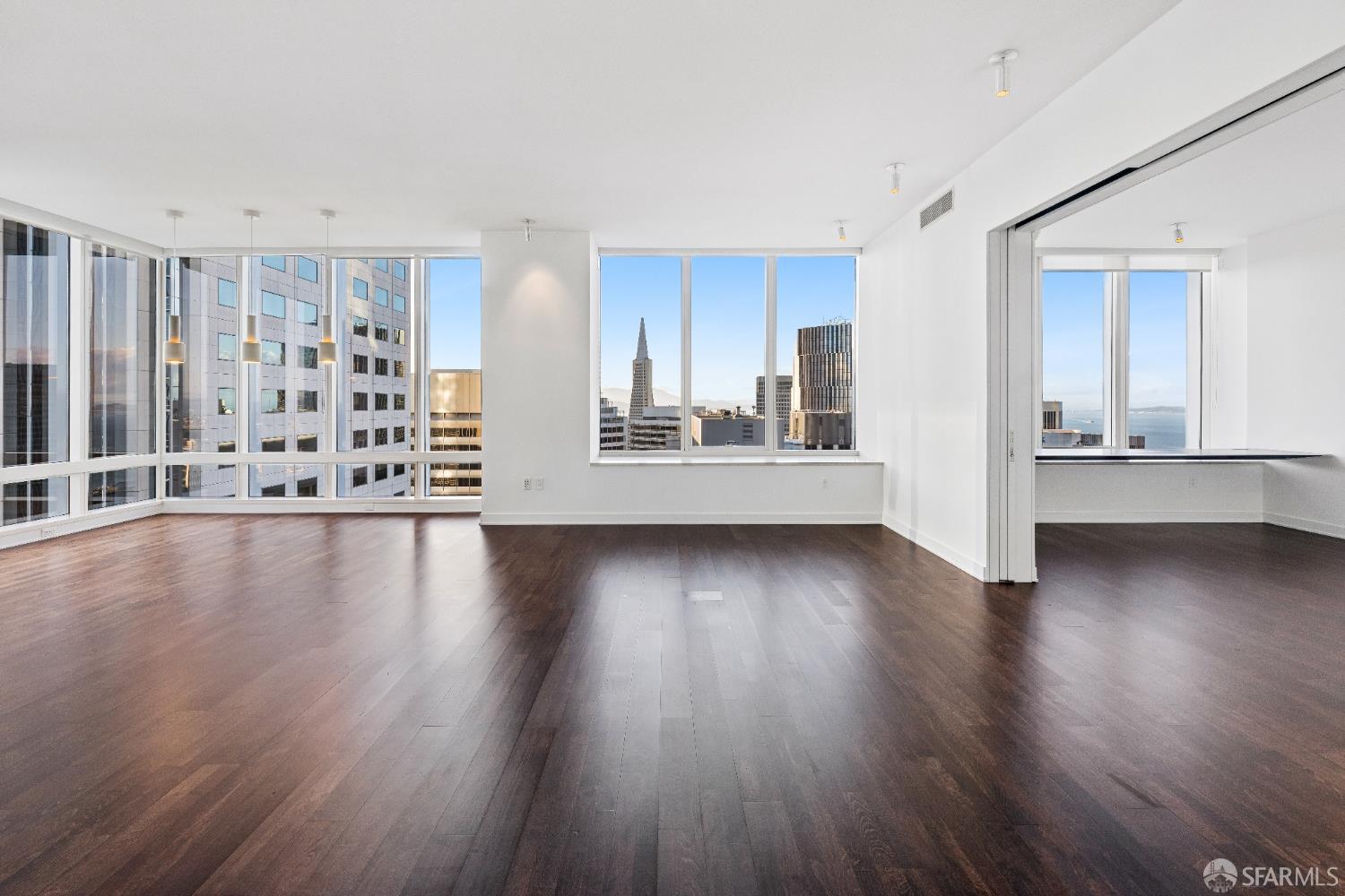 Photo #11: 426123351 Listing: Photo #11