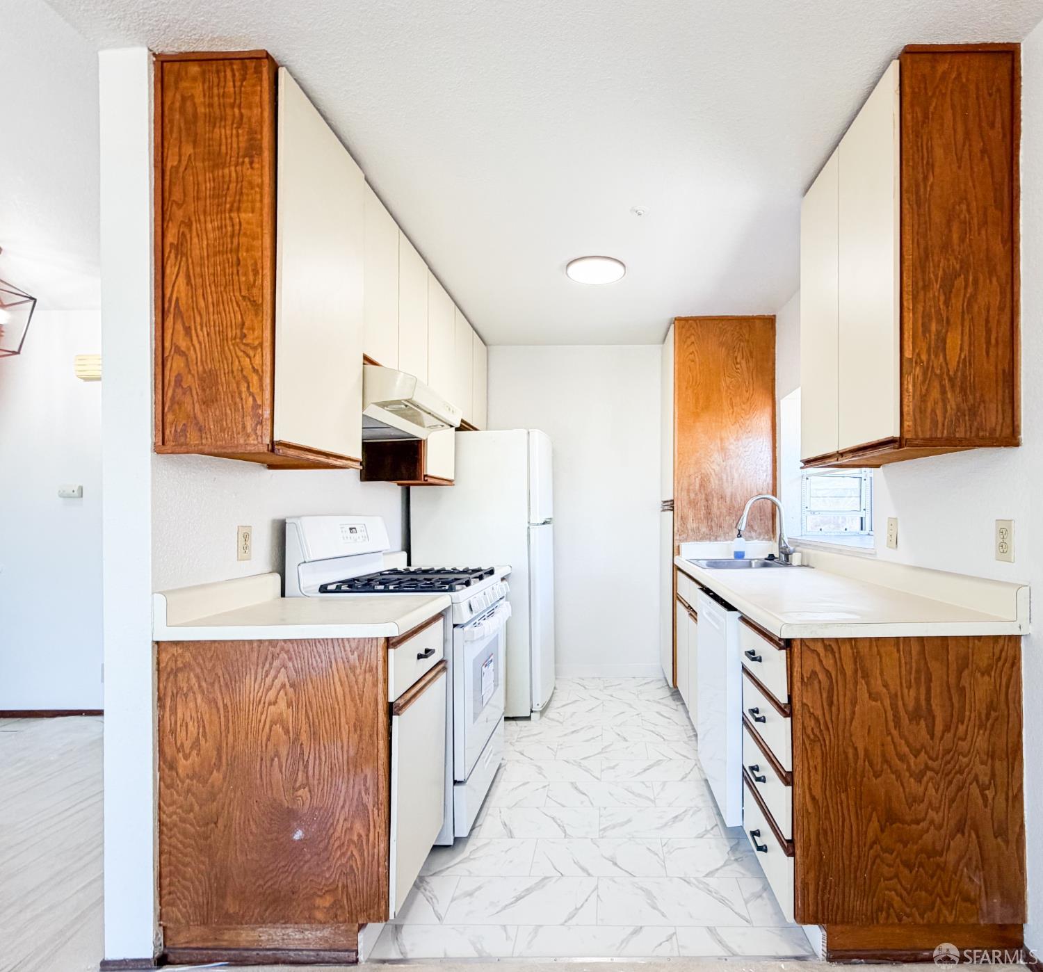 Photo #10: 426119464 Listing: Photo #10