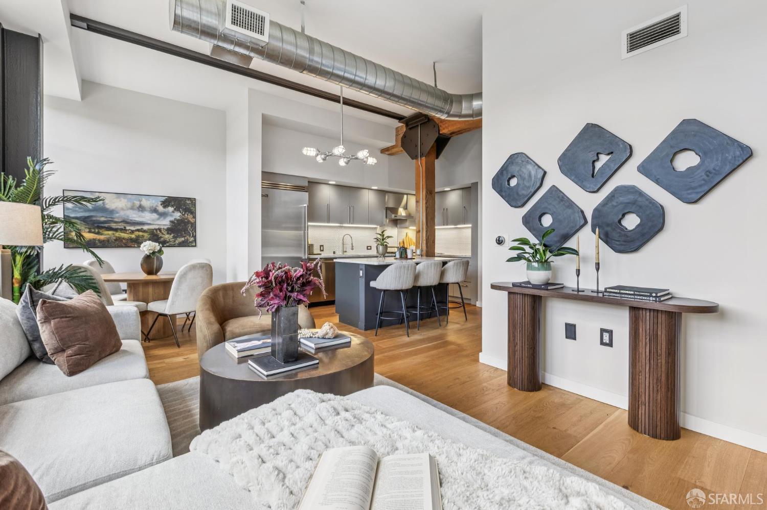 Photo #3: 426112677 Listing: Photo #3