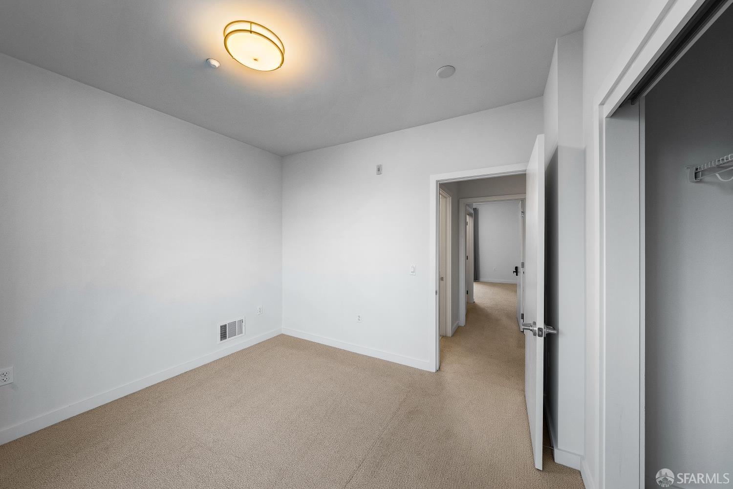 Photo #19: 426124442 Listing: Photo #19