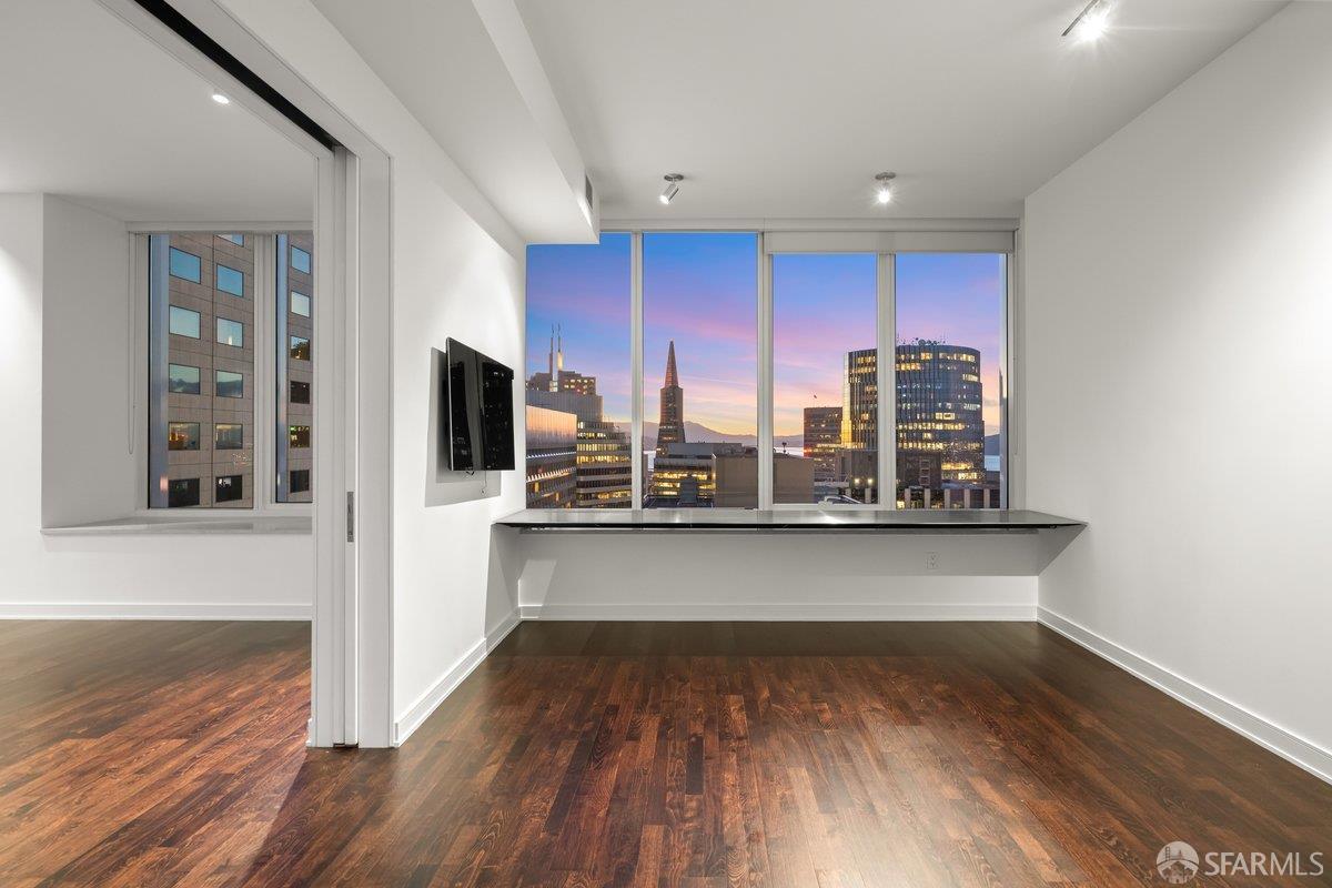 Photo #3: 426123351 Listing: Photo #3