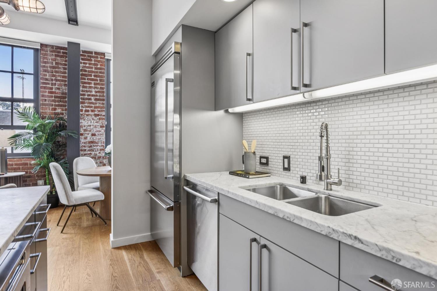 Photo #12: 426112677 Listing: Photo #12