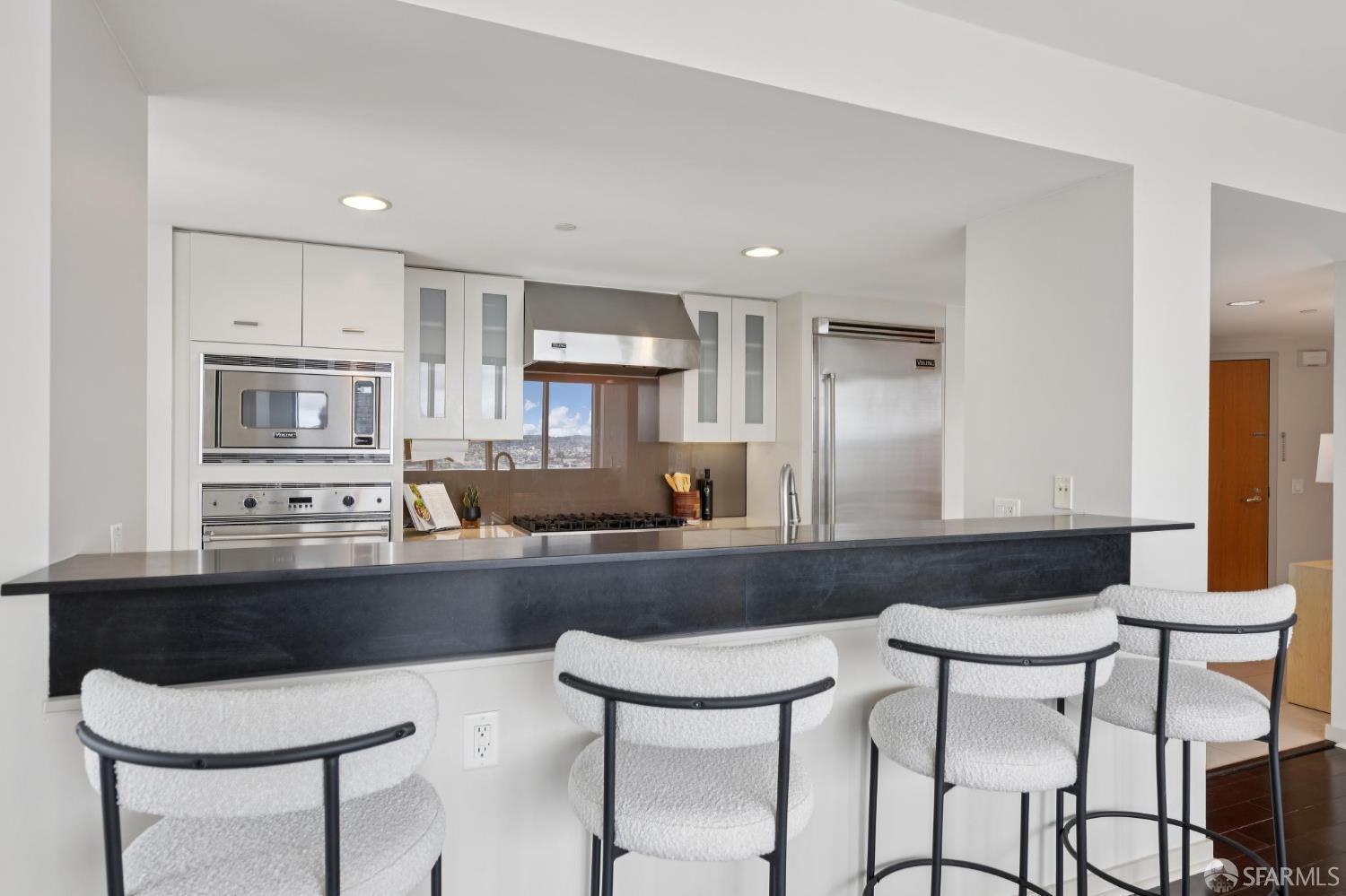 Photo #10: 426120381 Listing: Photo #10