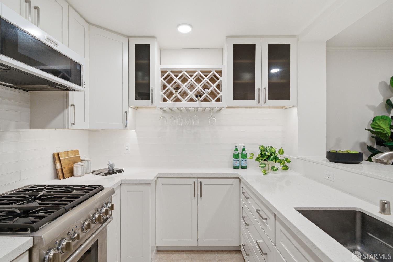 Photo #8: 426124394 Listing: Photo #8