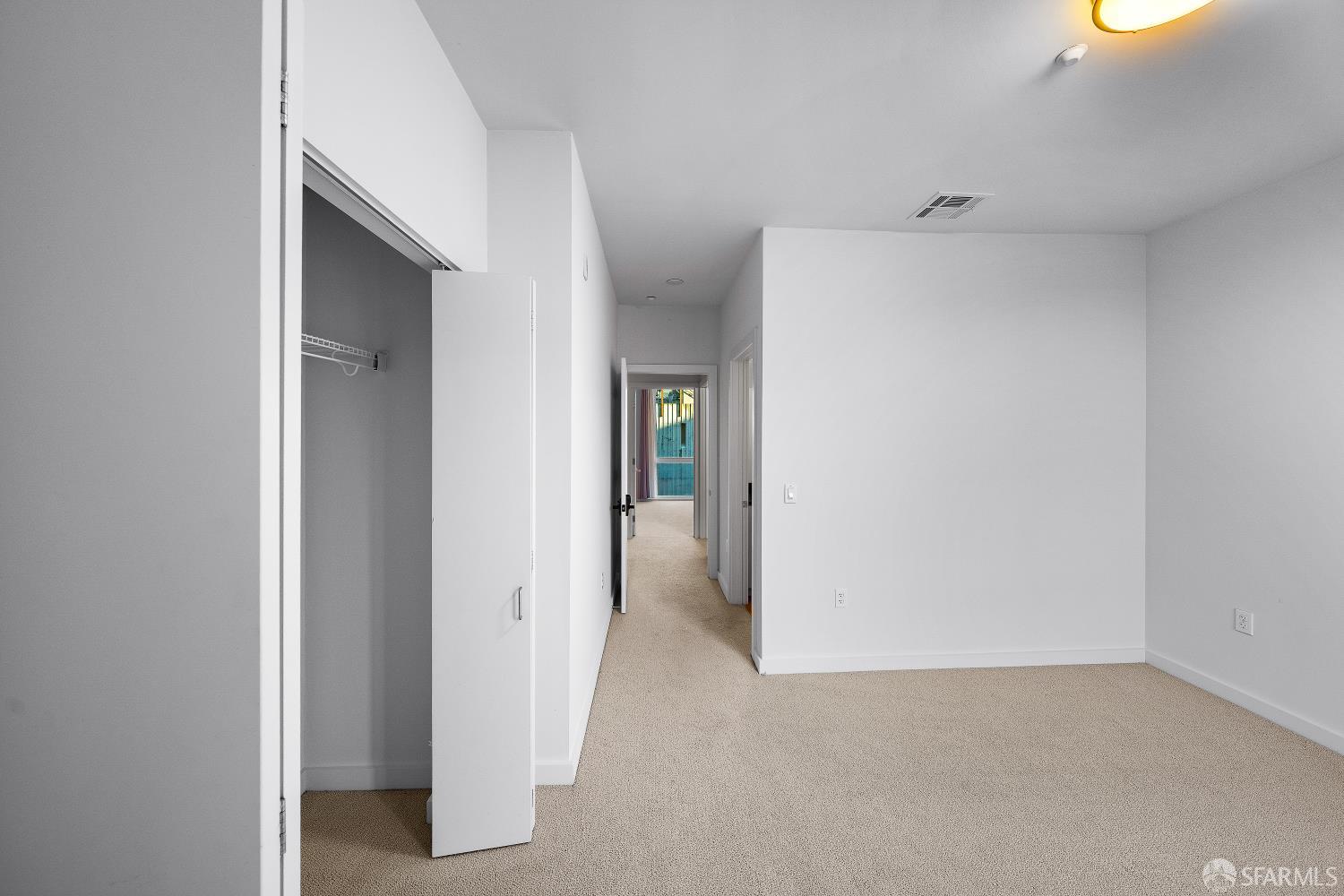 Photo #13: 426124442 Listing: Photo #13