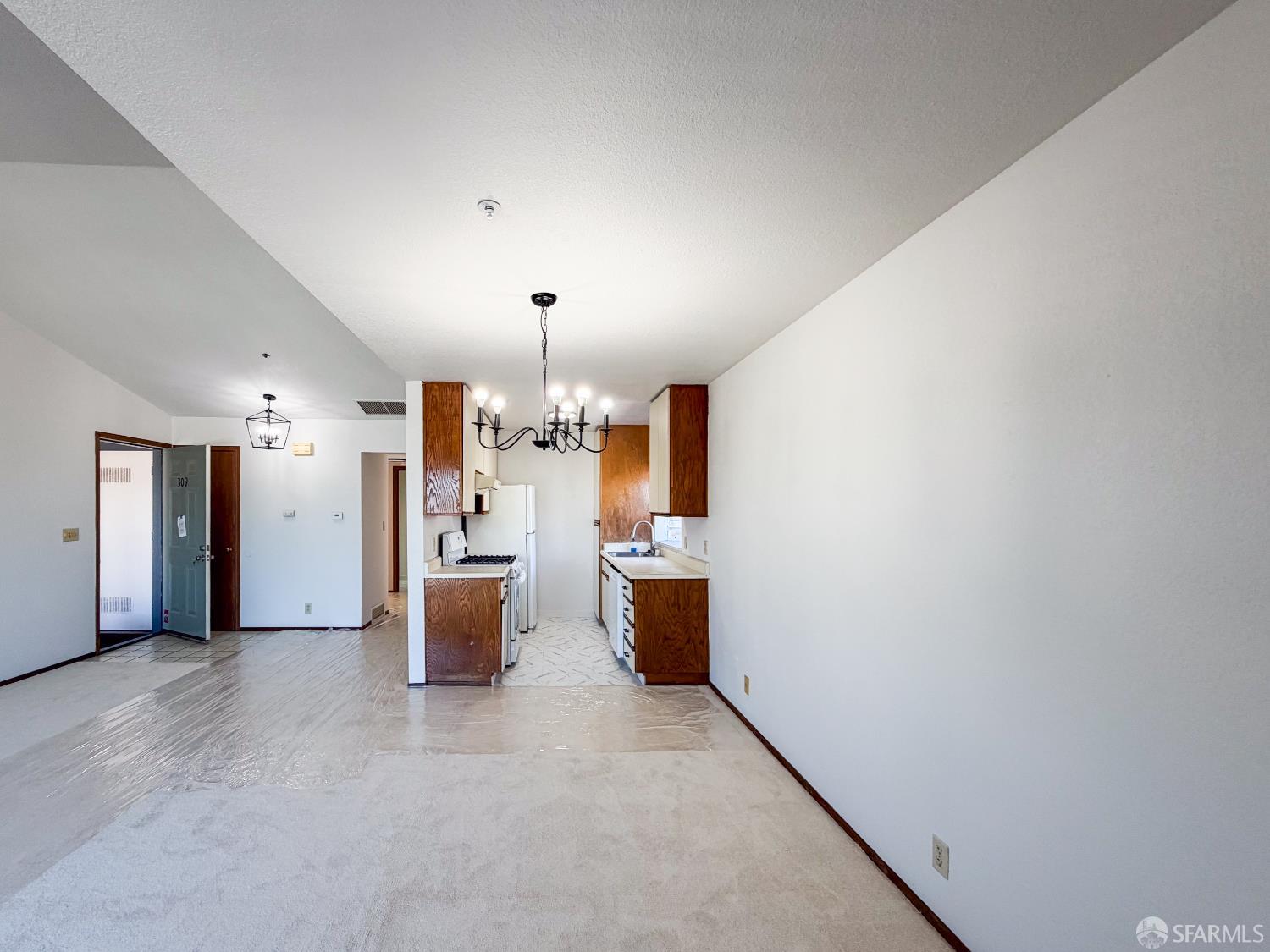 Photo #11: 426119464 Listing: Photo #11