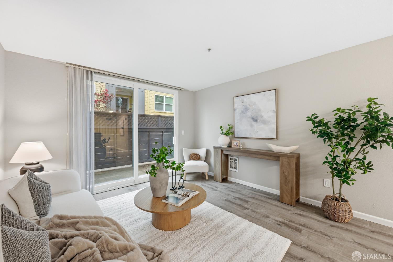 Photo #3: 426124347 Listing: Photo #3