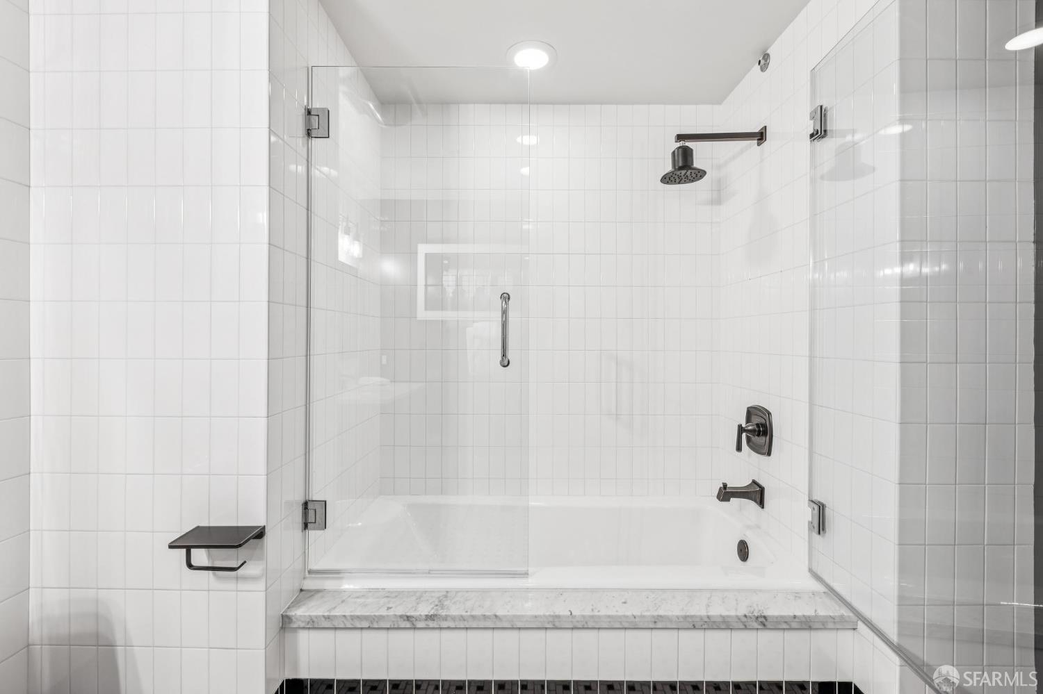 Photo #22: 426112677 Listing: Photo #22