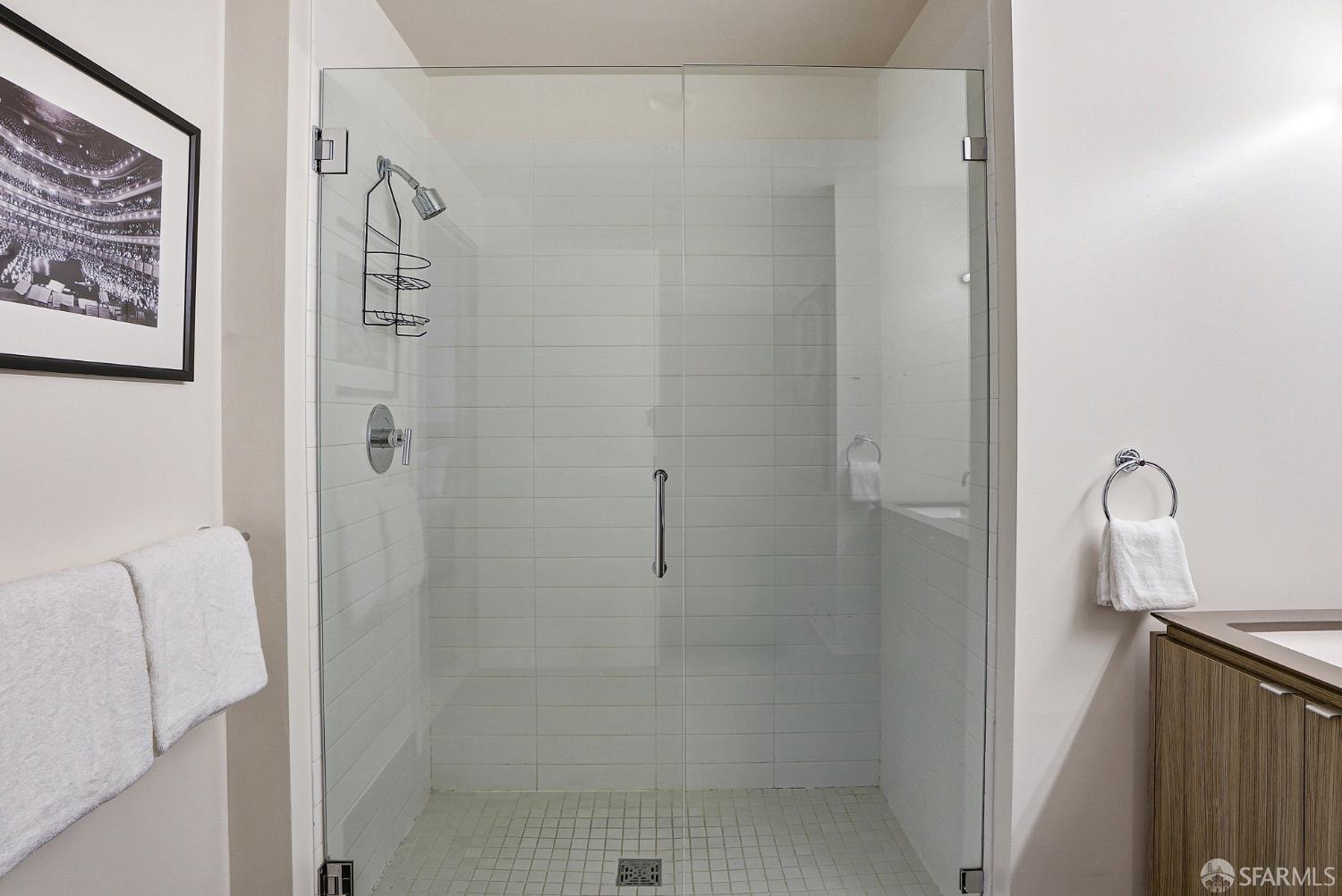 Photo #9: 426124573 Listing: Photo #9