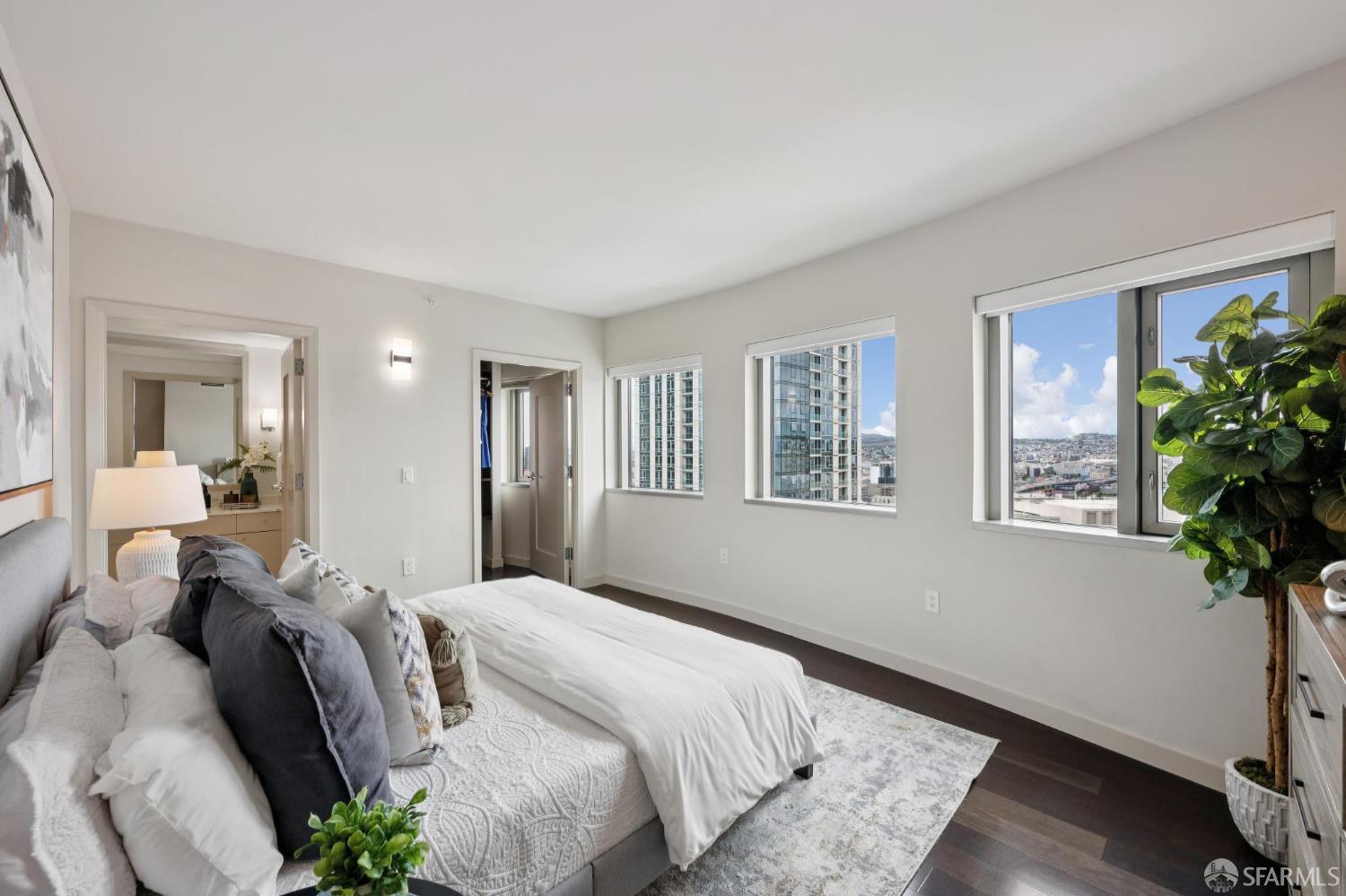 Photo #11: 426120381 Listing: Photo #11