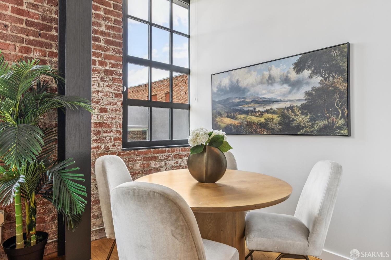 Photo #6: 426112677 Listing: Photo #6