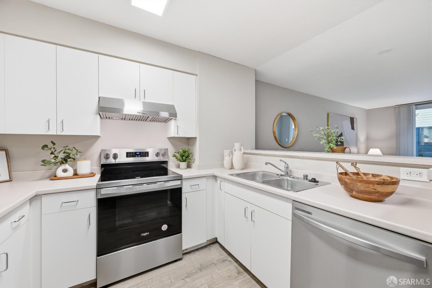 Photo #9: 426124347 Listing: Photo #9