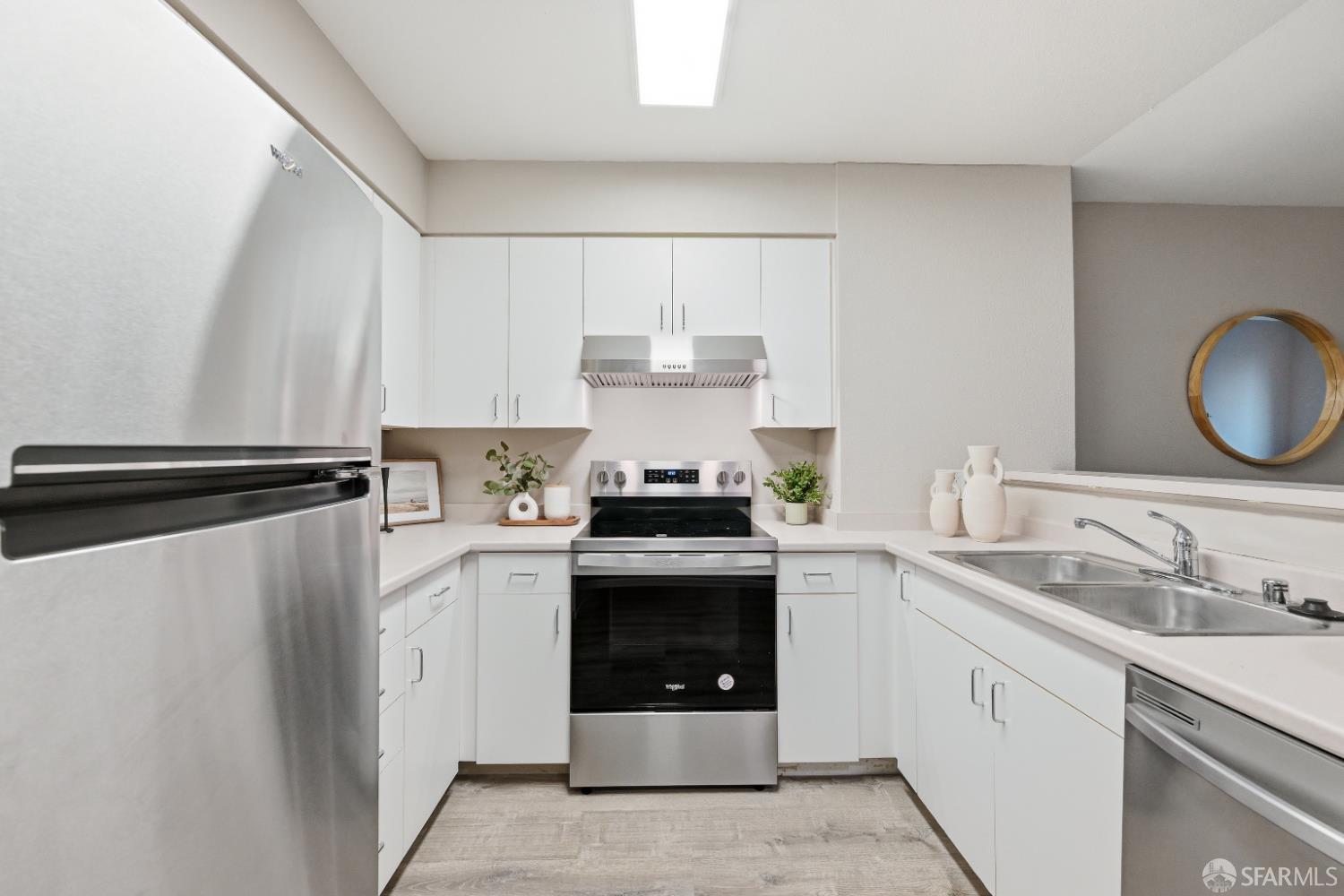 Photo #10: 426124347 Listing: Photo #10