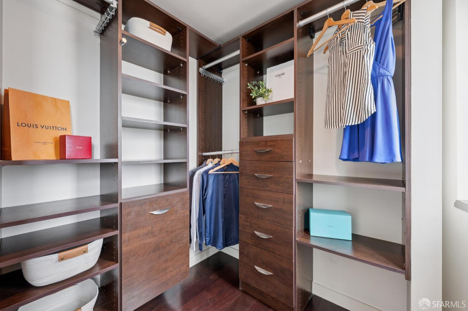 Photo #13: 426120381 Listing: Photo #13