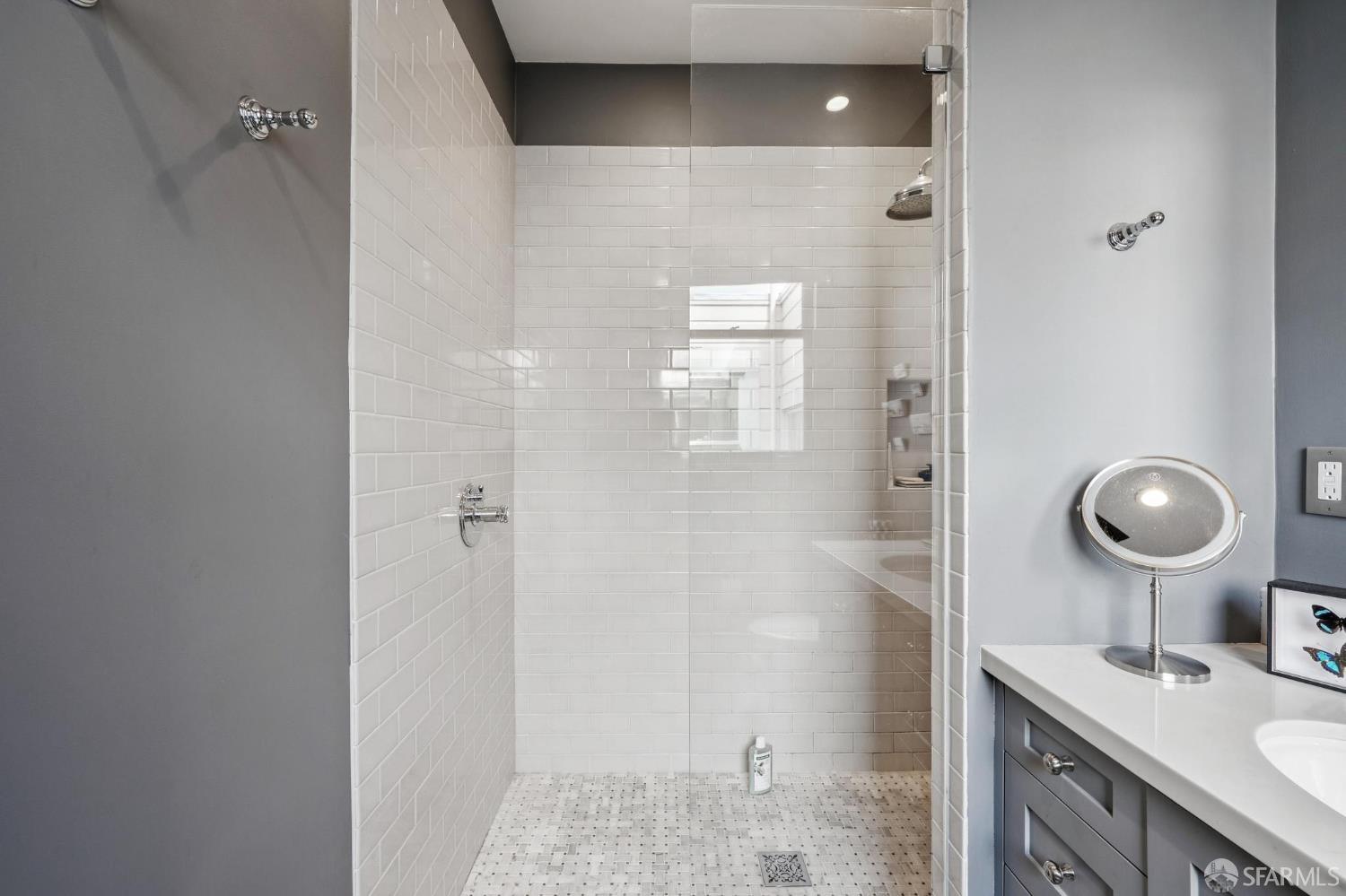 Photo #24: 426124358 Listing: Photo #24