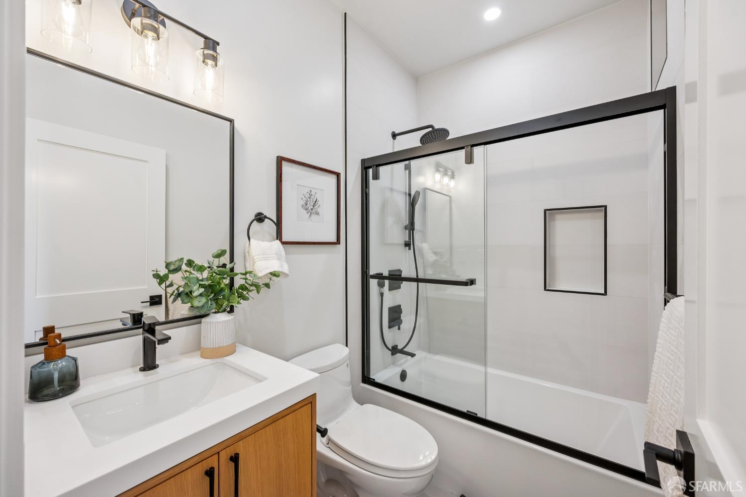 Photo #35: 426124591 Listing: Photo #35