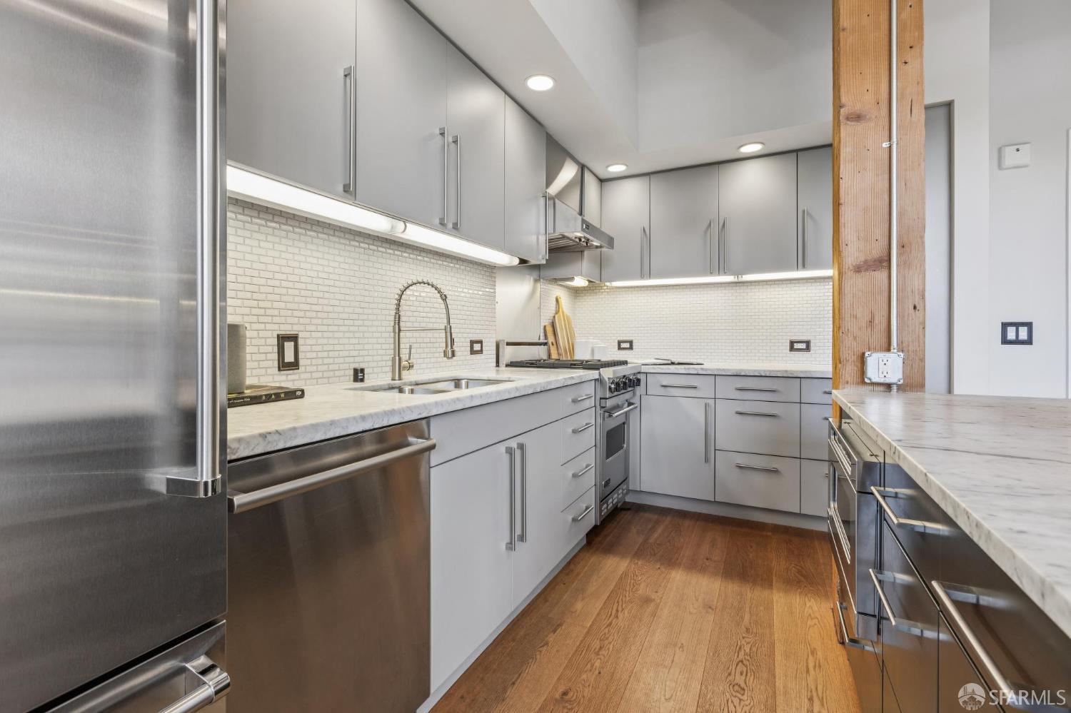 Photo #9: 426112677 Listing: Photo #9