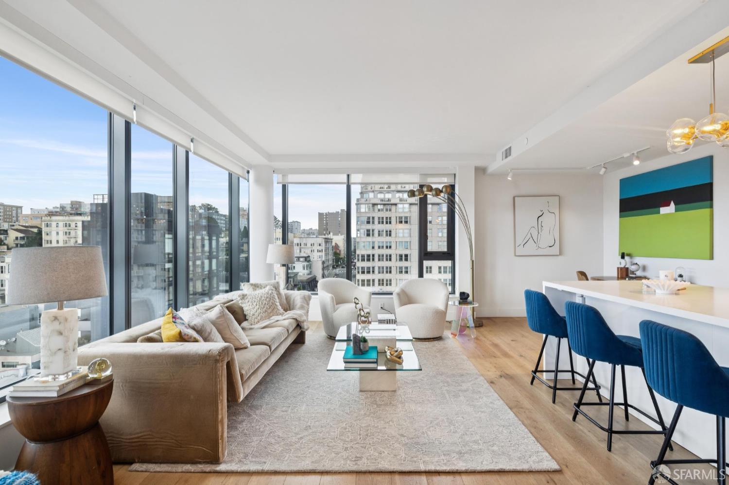 Photo #4: 426123540 Listing: Photo #4