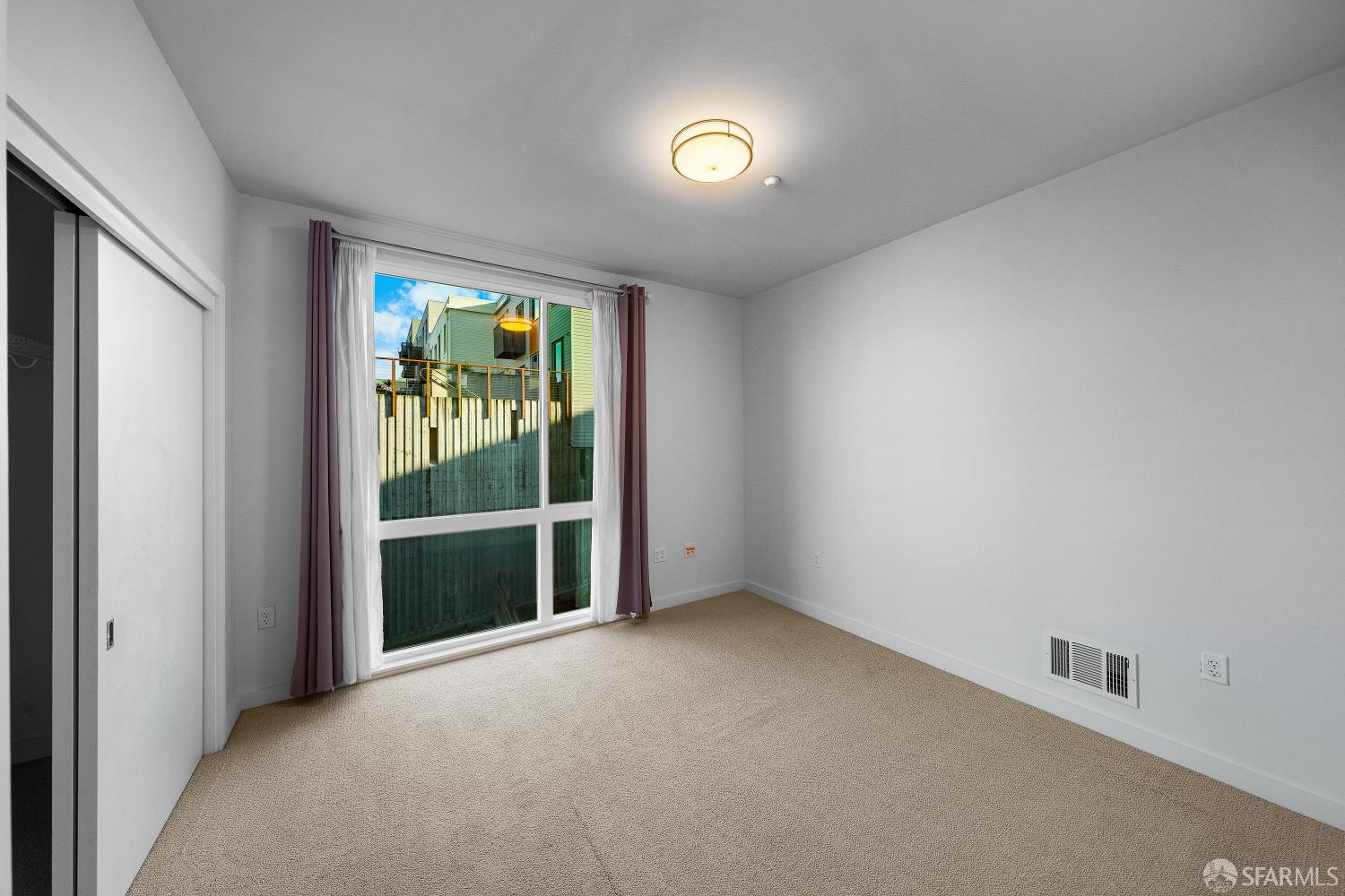 Photo #18: 426124442 Listing: Photo #18