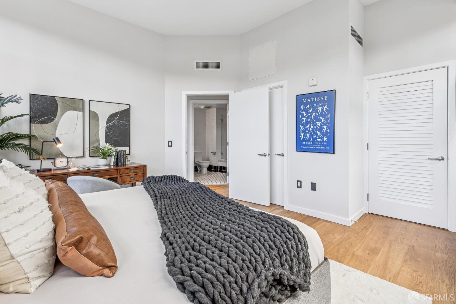 Photo #18: 426112677 Listing: Photo #18