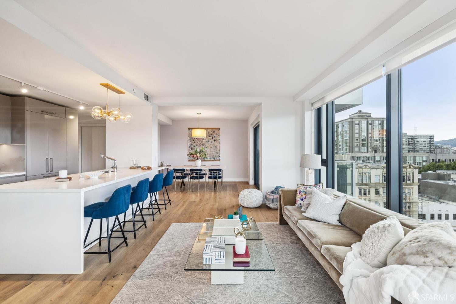 Photo #7: 426123540 Listing: Photo #7