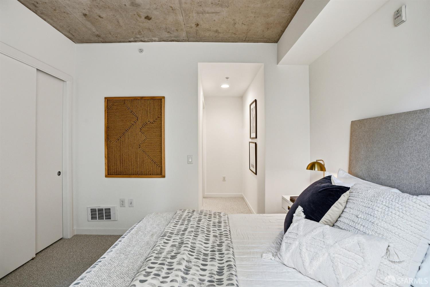 Photo #11: 426124573 Listing: Photo #11