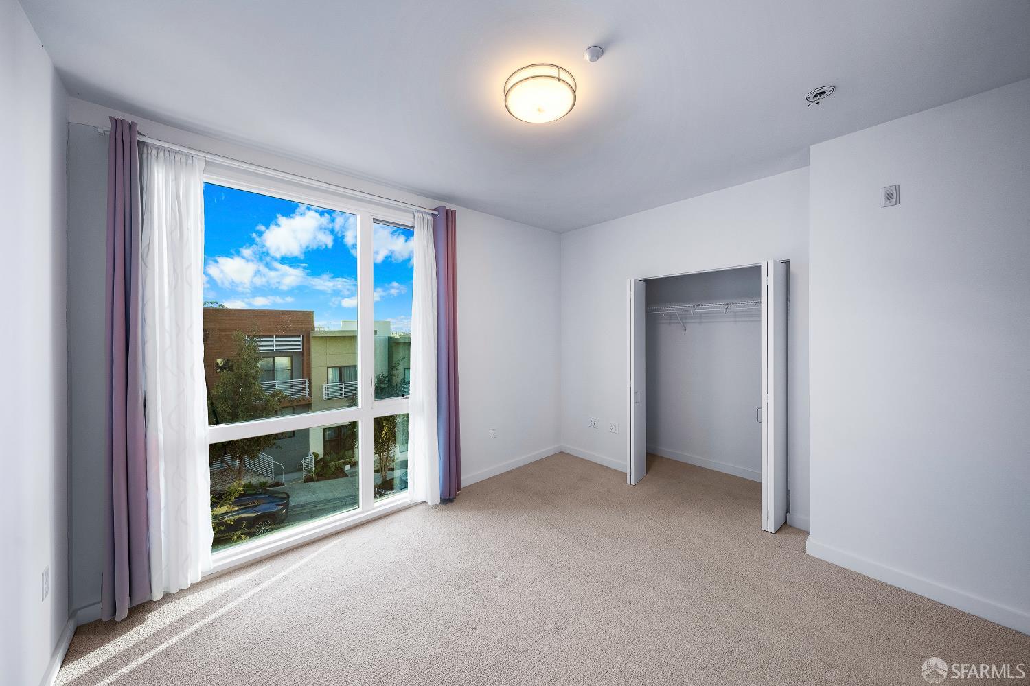 Photo #11: 426124442 Listing: Photo #11