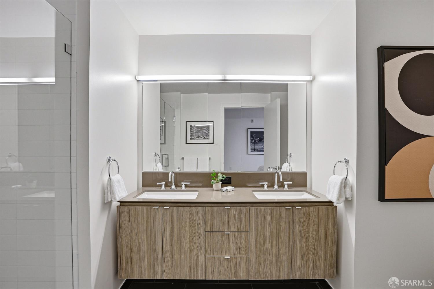 Photo #8: 426124573 Listing: Photo #8